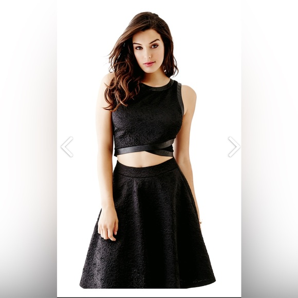 Guess 2 Piece Skirt Set   
Style #W53P53K4090 - Picture 13 of 13